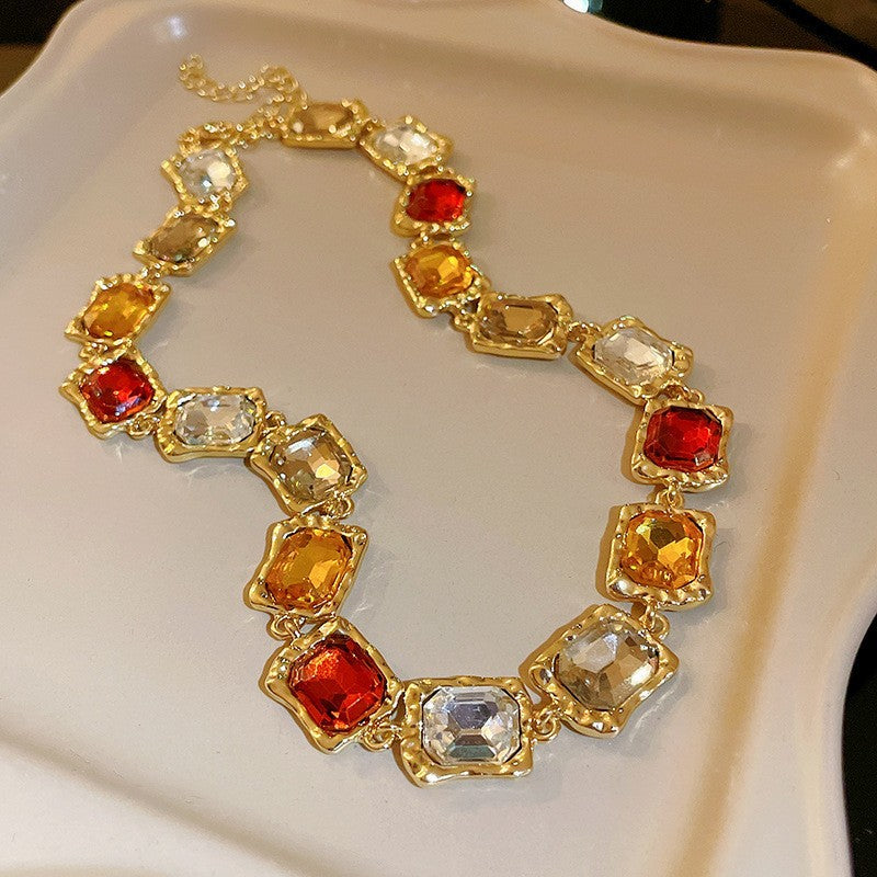 Second-Hand Vintage Jewelry With Diamond-Encrusted Flowers And Heart Necklaces, Retro Elegant Clavicle Chains, Light Luxury And High-End Necklaces
