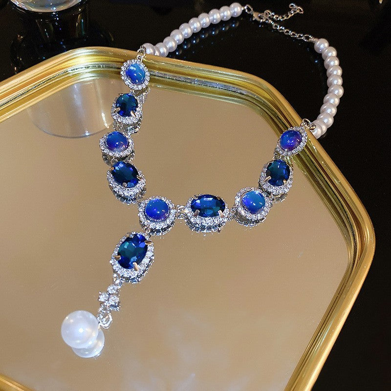 Second-Hand Vintage Jewelry With Diamond-Encrusted Flowers And Heart Necklaces, Retro Elegant Clavicle Chains, Light Luxury And High-End Necklaces