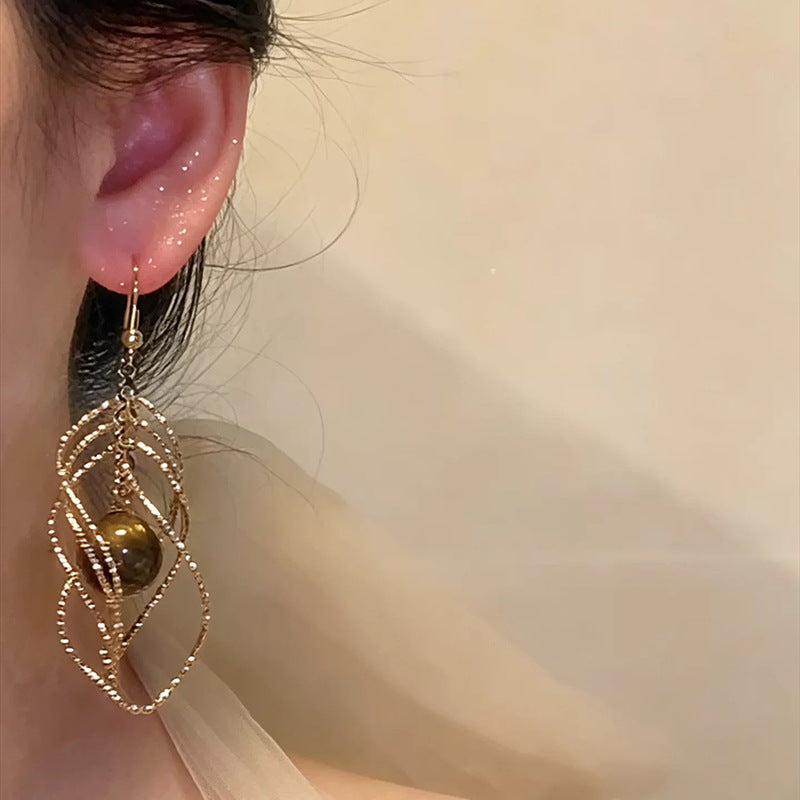 French Vintage Style Resin Round Tassel Hook Earrings For Women, Niche High Sense Elegant Light Luxury Delicate Versatile Ear Jewelry