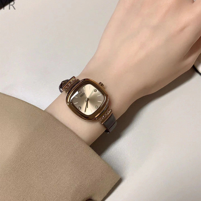 Retro-style Womens Watch With A Minimalist Petite Square Design