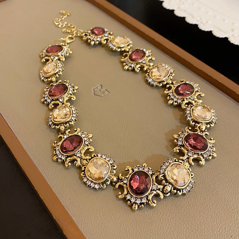 Second-Hand Vintage Jewelry With Diamond-Encrusted Flowers And Heart Necklaces, Retro Elegant Clavicle Chains, Light Luxury And High-End Necklaces