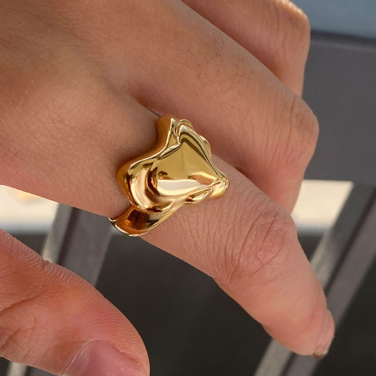 18K gold irregular heart-shaped design exquisite simple ring