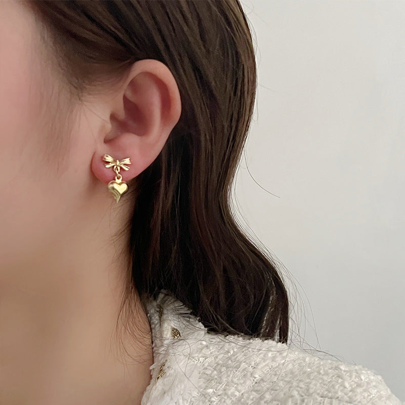 925 Silver Needle Internet Celebrity Same Style Gold Earrings Women's Light Luxury High-end Elegant All-match Earrings Retro New Earrings