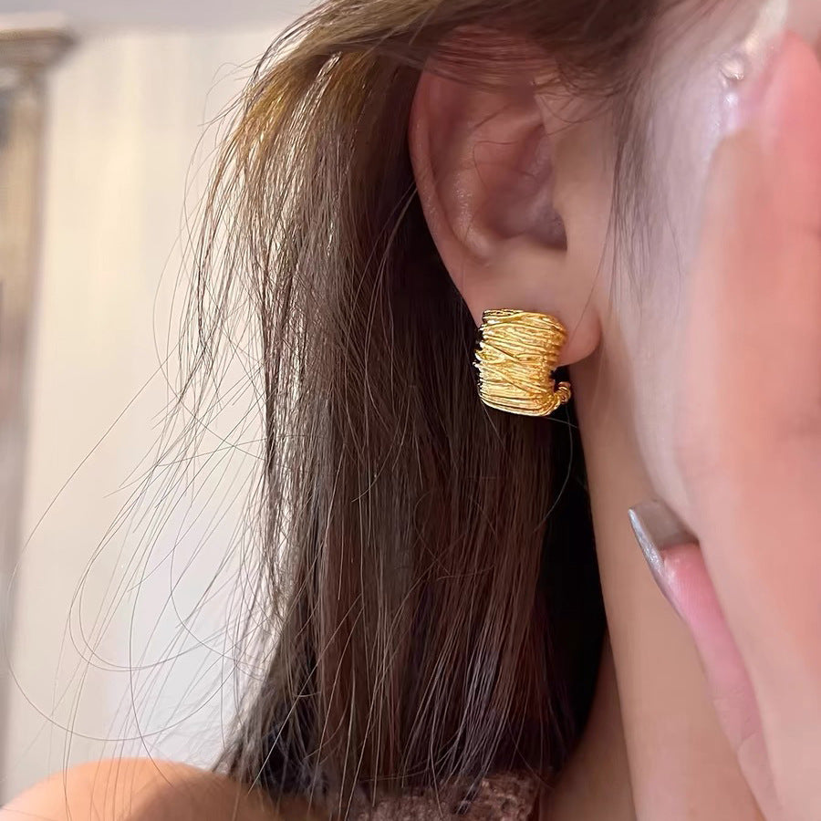925 Silver Needle Internet Celebrity Same Style Gold Earrings Women's Light Luxury High-end Elegant All-match Earrings Retro New Earrings