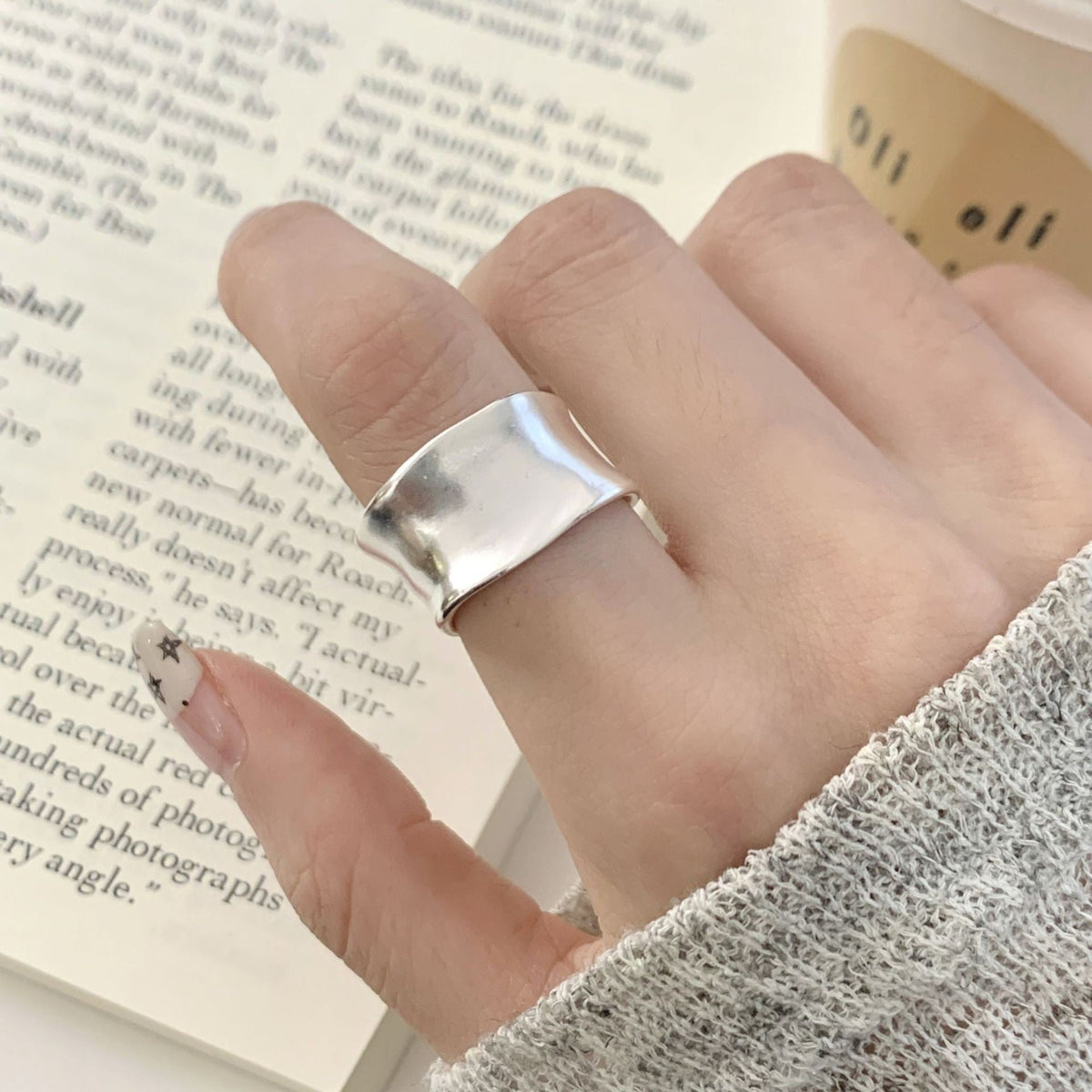High Sense Star Open Ring For Women, INS Niche Brushed Texture Luxury Adjustable Index Finger Statement Ring