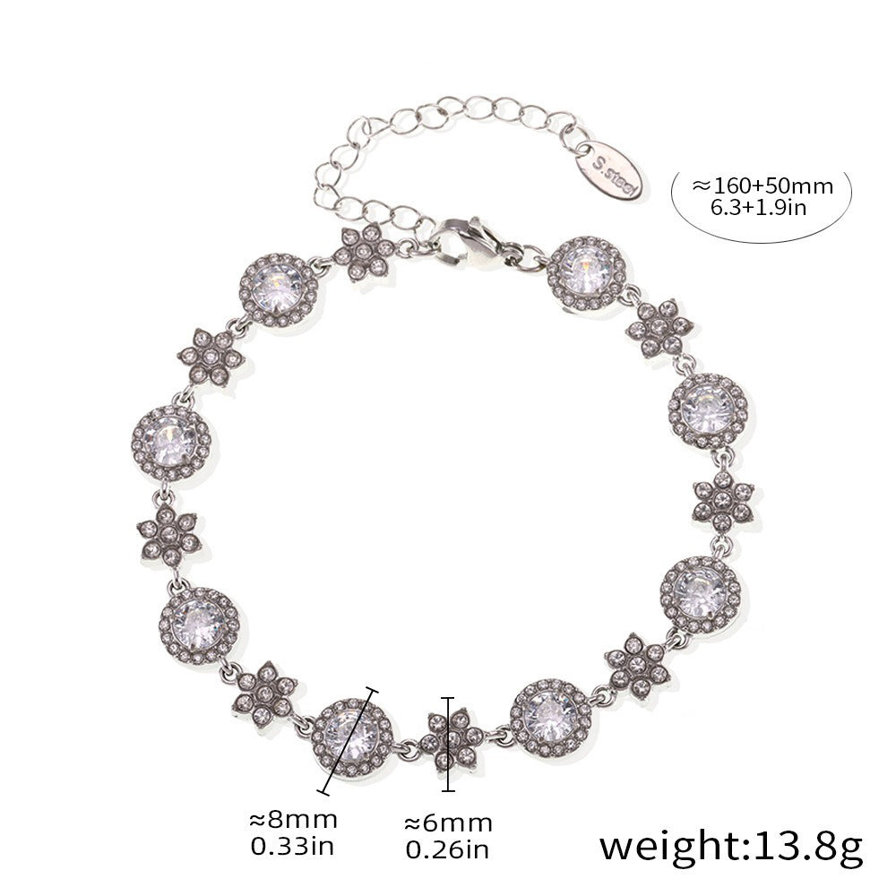 18K Gold Six-Leaf Flower and Circle Design Beautiful Dazzling Bracelet