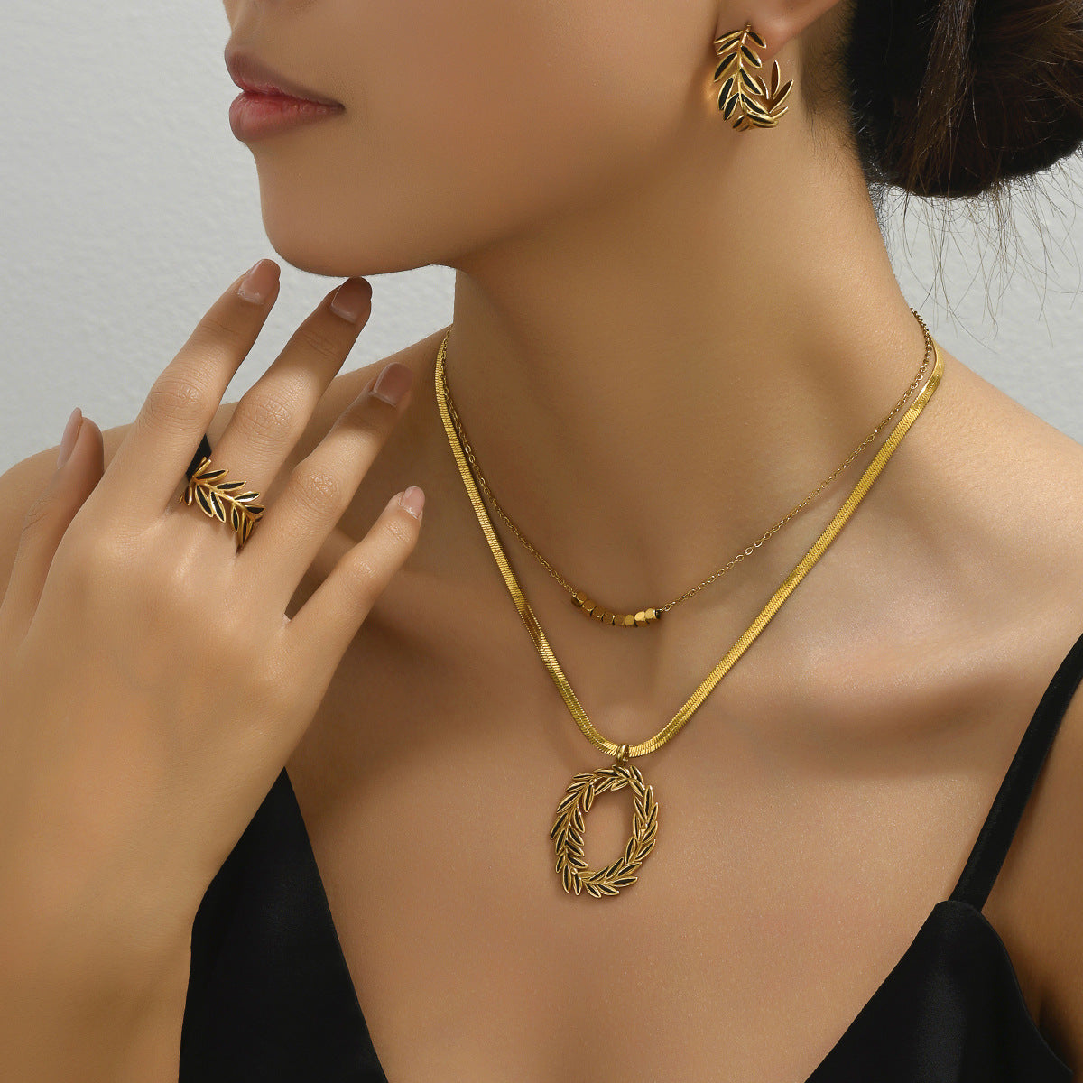 Fashion Simple Wind Ring Ladies Necklace Jewelry Suit Niche Leaves Drop Oil Design Earrings Long Chain