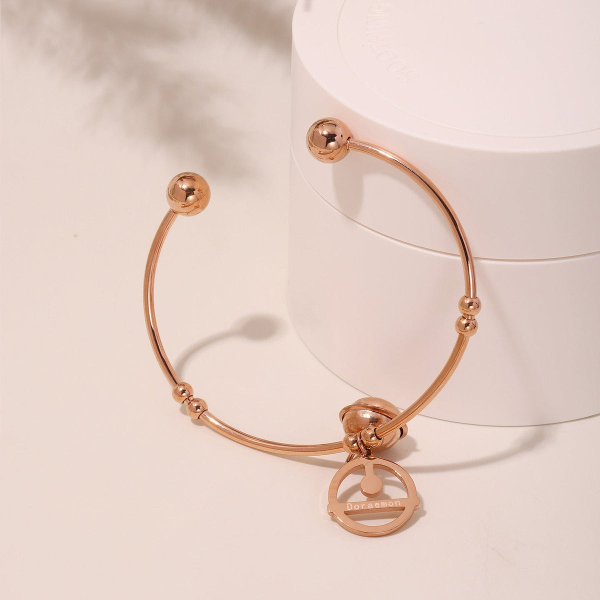 18K gold bell pendant unique design bracelet