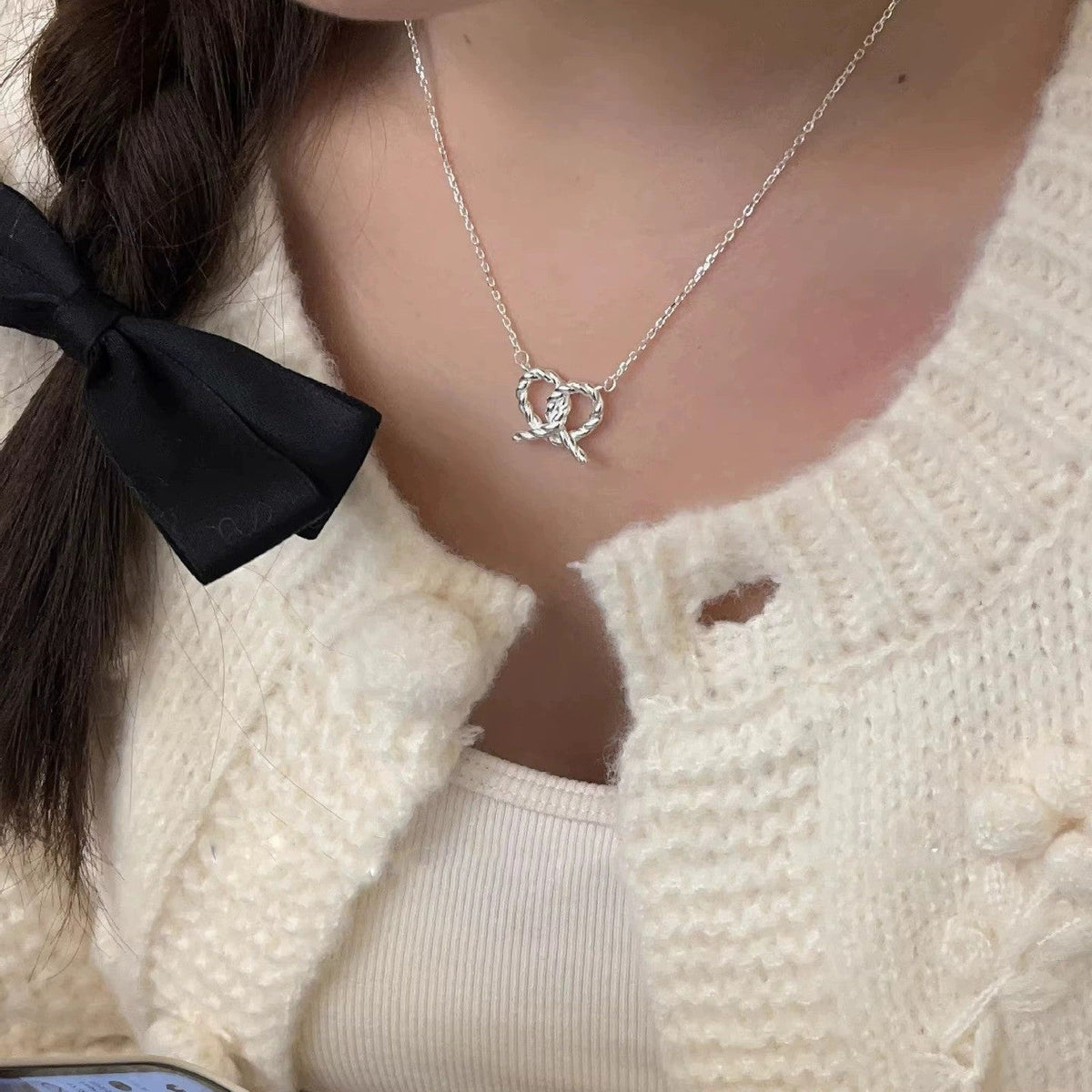 S925 Sterling Silver Pearl Necklace For Women, Niche Design, Light Luxury, Stylish And Versatile, High-End Clavicle Chain Accessory, Trendy