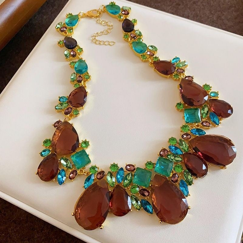 Second-Hand Vintage Jewelry With Diamond-Encrusted Flowers And Heart Necklaces, Retro Elegant Clavicle Chains, Light Luxury And High-End Necklaces