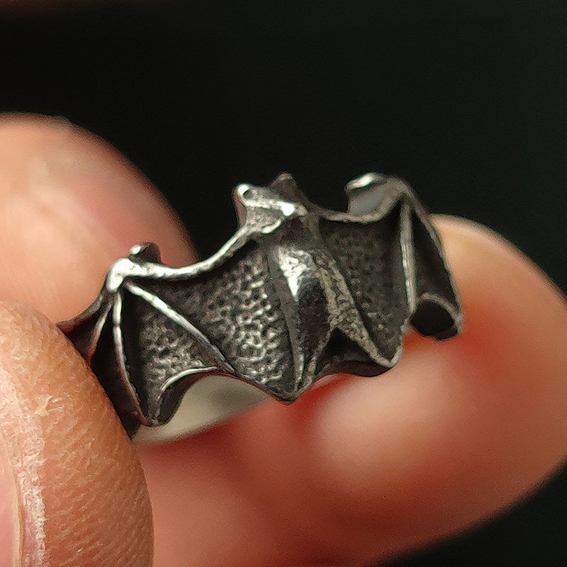 Diablo In Europe And America Makes Old Bat-shaped Rings