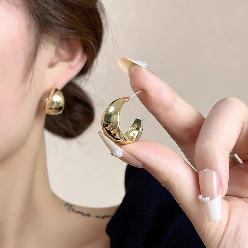 925 Silver Needle Internet Celebrity Same Style Gold Earrings Women's Light Luxury High-end Elegant All-match Earrings Retro New Earrings