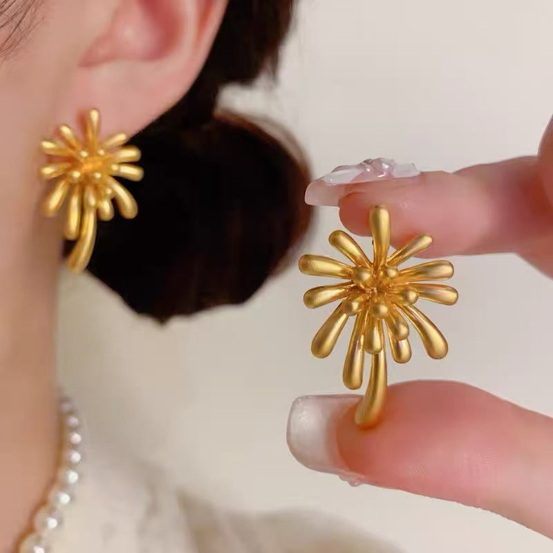 925 Silver Needle Internet Celebrity Same Style Gold Earrings Women's Light Luxury High-end Elegant All-match Earrings Retro New Earrings