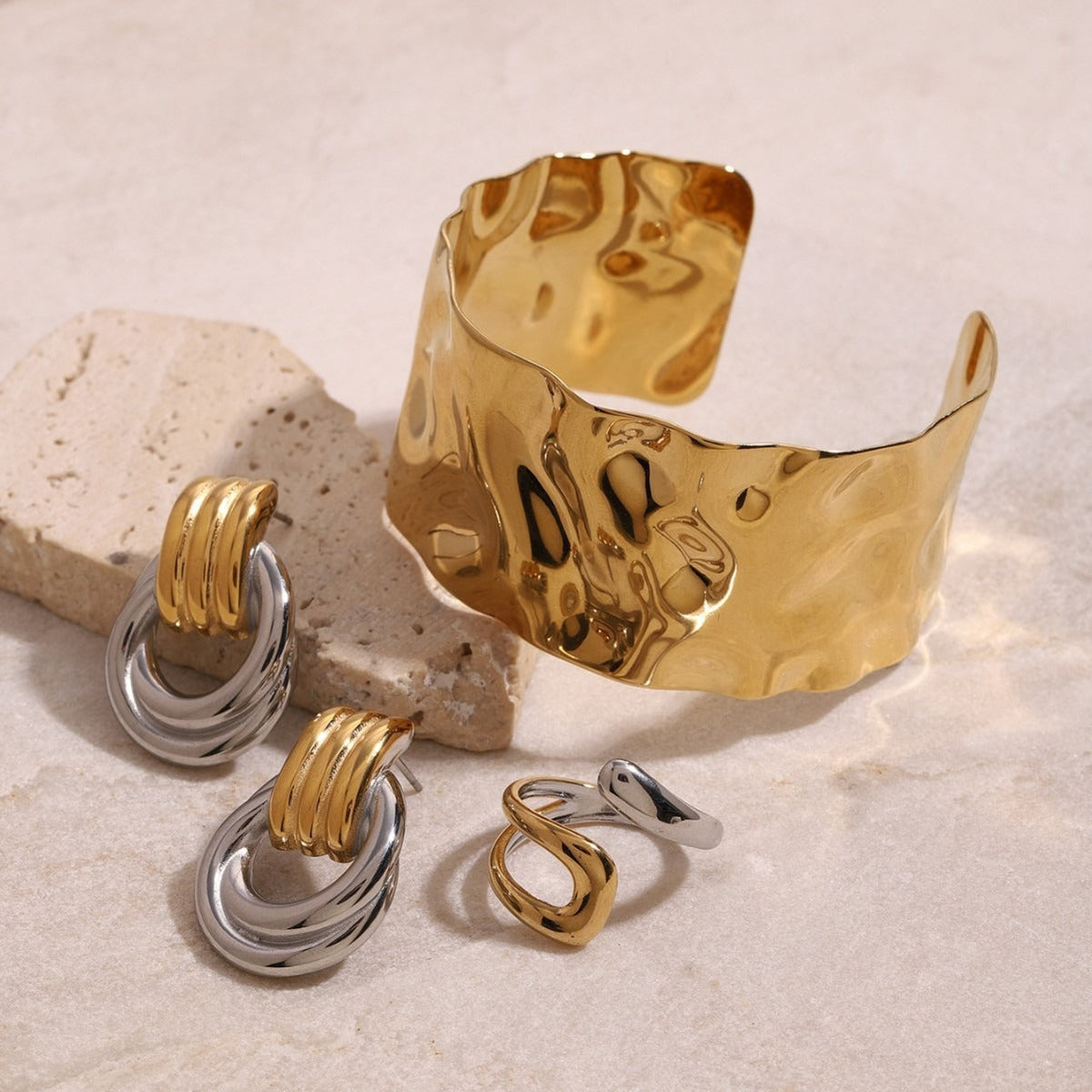 18K gold geometric shape with gold and silver color matching design high-end earrings, bracelets and rings set