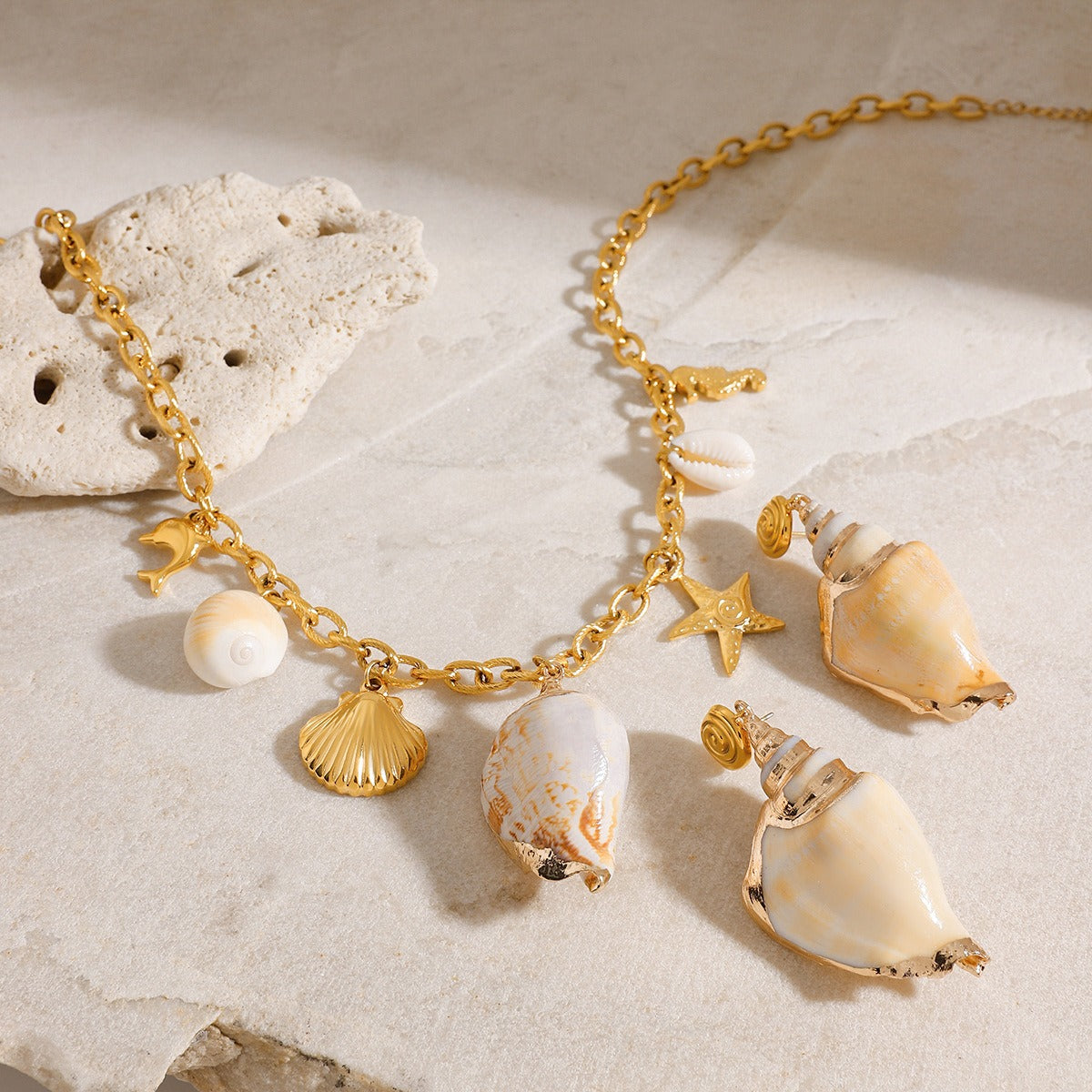 18K Gold Conch-Shaped Ocean-Style Earring and Necklace Set