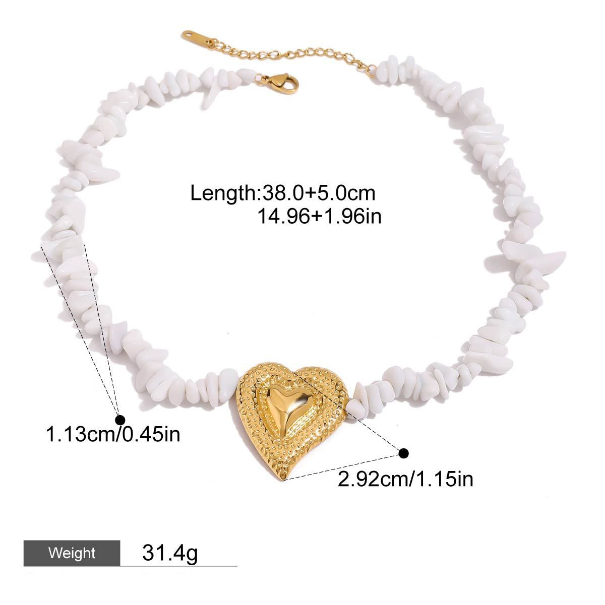 18K gold heart-shaped earrings and necklace set with exquisite texture design