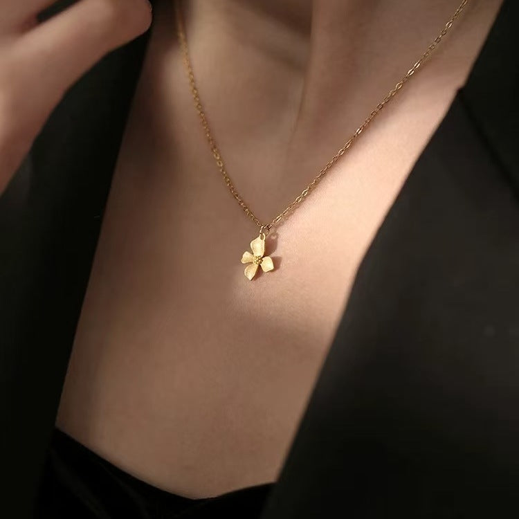 925 Silver-Plated Gardenia Pendant Necklace Women's Clavicle Chain High-End Niche Design 2025 New Style