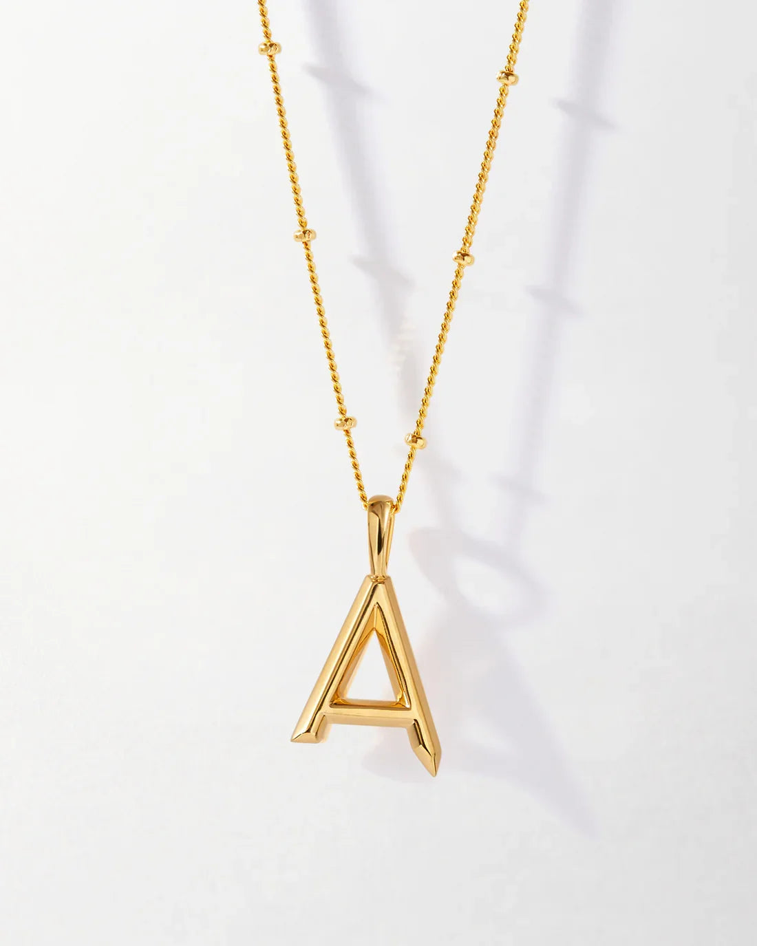 18K gold birthstone with letter design exquisite and dazzling necklace