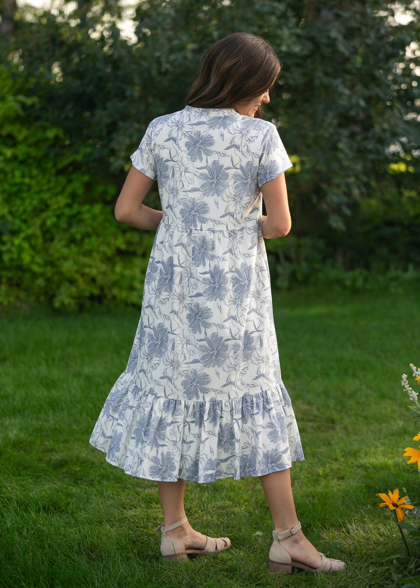 Jaydrien Blue Floral Short Sleeve Midi Dress