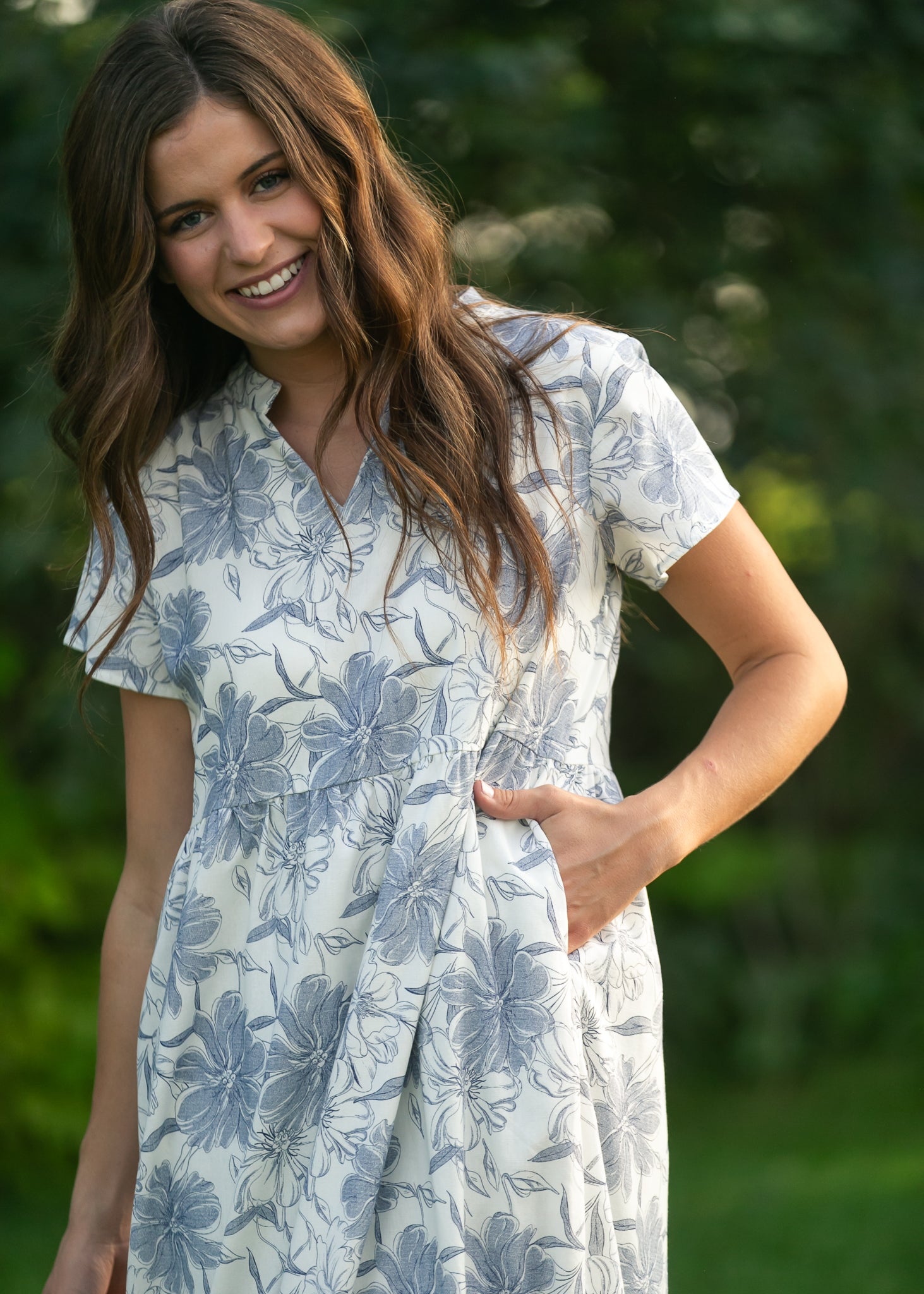 Jaydrien Blue Floral Short Sleeve Midi Dress